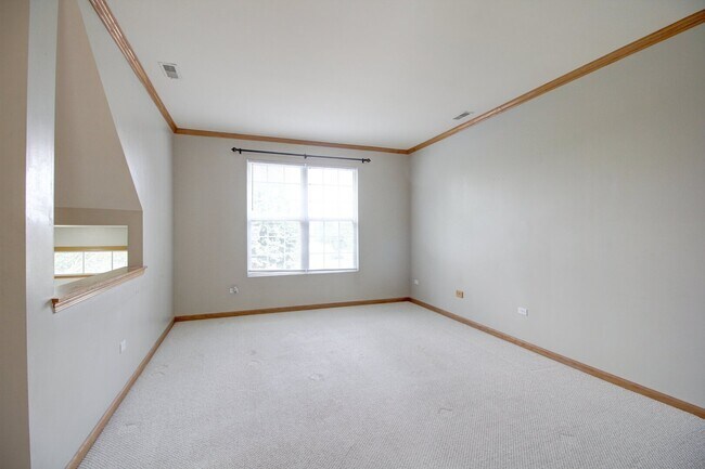 Building Photo - 238 S Alder Creek Dr