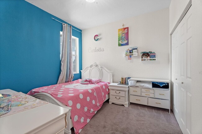 Building Photo - 5313 Ashley River Rd