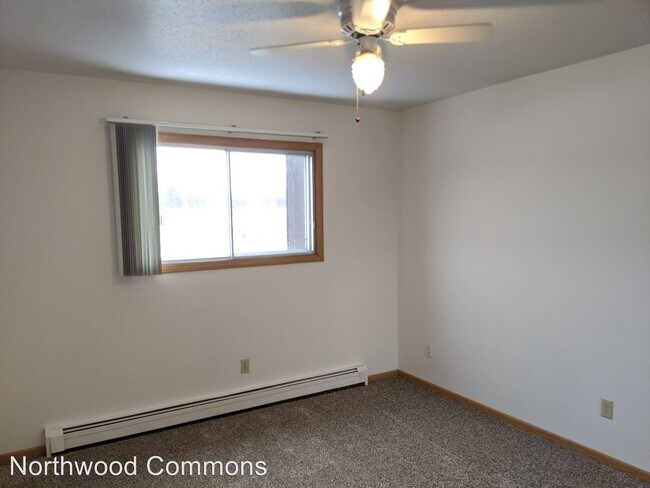 Building Photo - 1350 N Broadway Dr