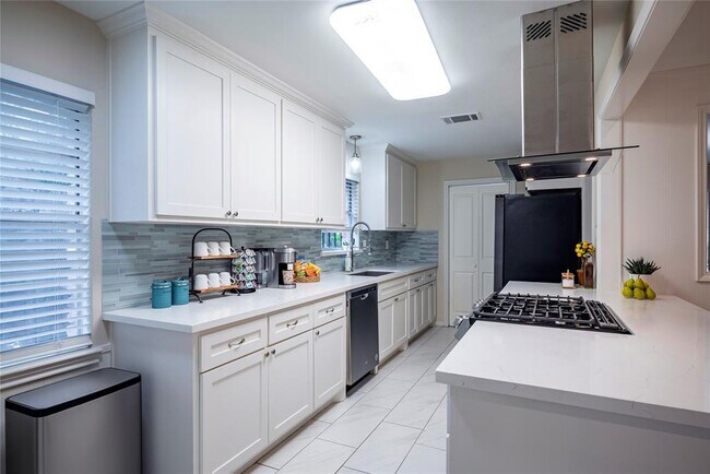 Building Photo - 10607 Wickersham Ln