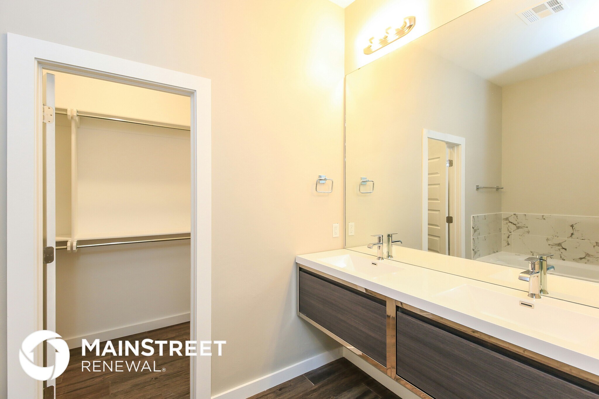 Building Photo - 11319 Paradise Out Ln