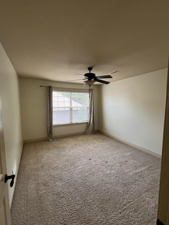 Building Photo - 2606 Stratford Chase Cir