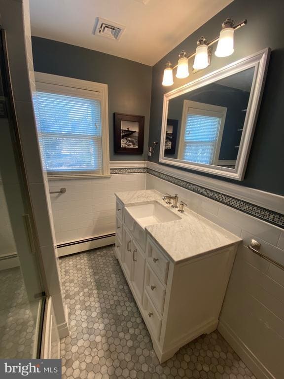 Building Photo - 1104 Dunvegan Rd