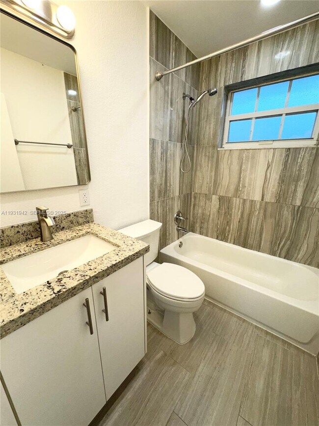 Building Photo - 631 NW 11th Ave