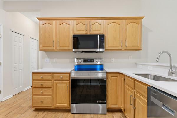 Building Photo - 3751 Stoneway Point