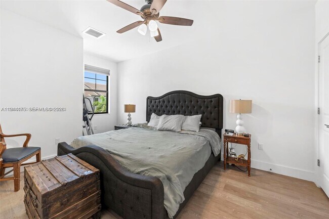 Building Photo - 4518 E Aqua Bella Ln