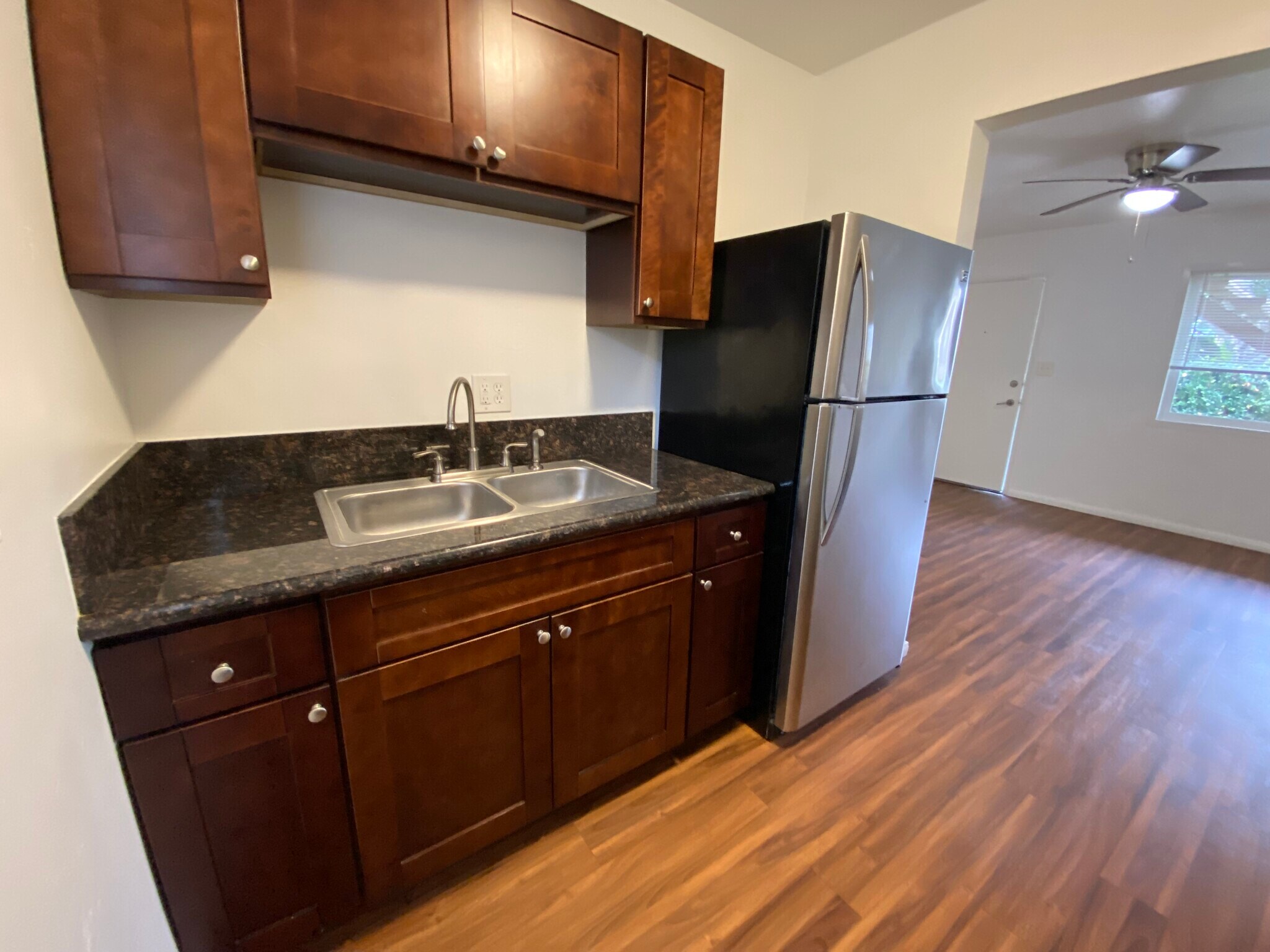 Building Photo - 1739 Sunset Cliffs Blvd