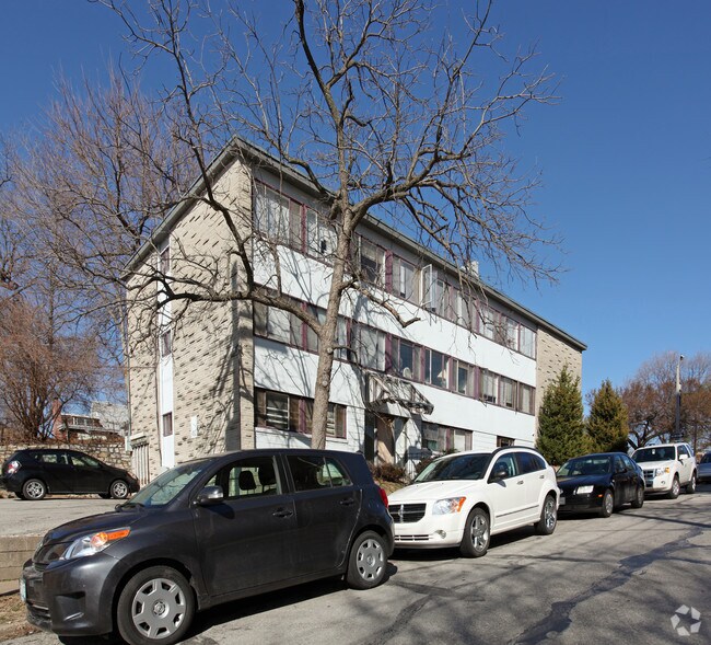 Building Photo - SUMMIT 46