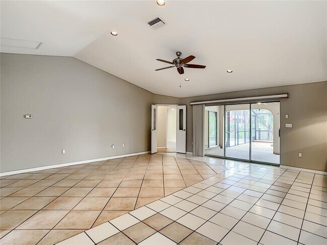 Building Photo - 2375 Bendway Dr