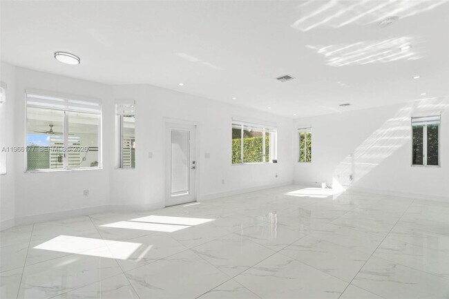 Building Photo - 15786 SW 141st St