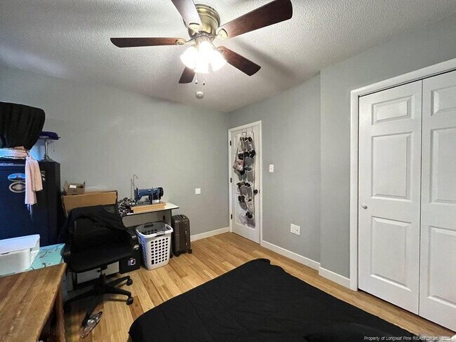 Building Photo - 627 Dowfield Dr