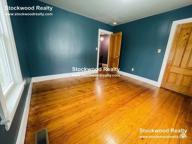 Building Photo - 36 Spring Garden St