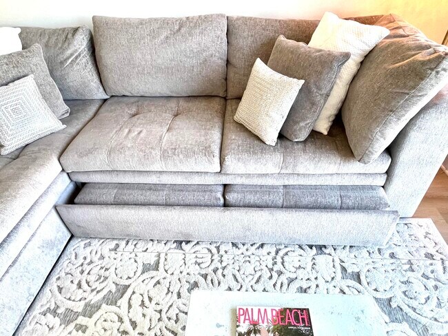 Building Photo - 616 Clearwater Park Rd