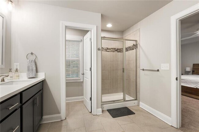 Building Photo - 1603 Glenivy