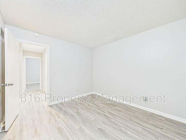Building Photo - 7939 NW 79th Pl