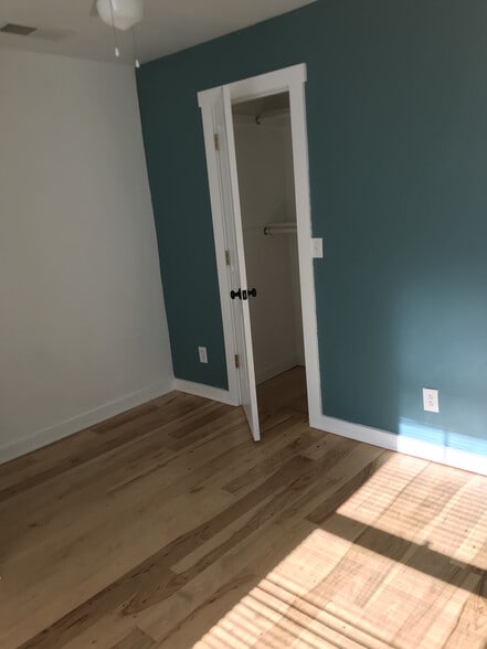 downstairs bedroom - 921 Western Dr
