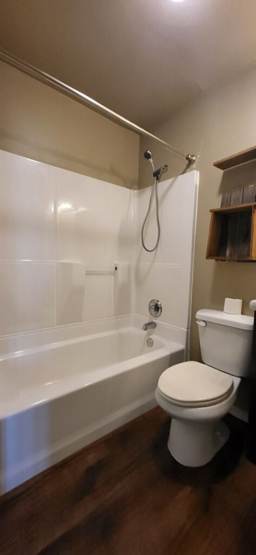 Building Photo - 4 Bedroom 2 Bath for Rent near Lake Texoma