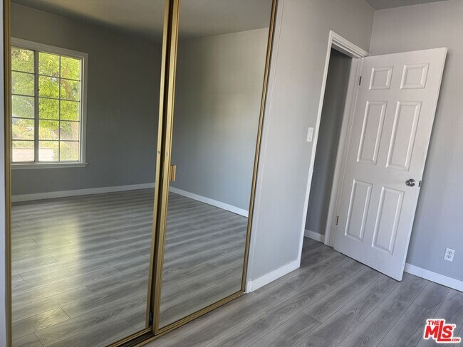 Building Photo - 6556 Forbes Ave