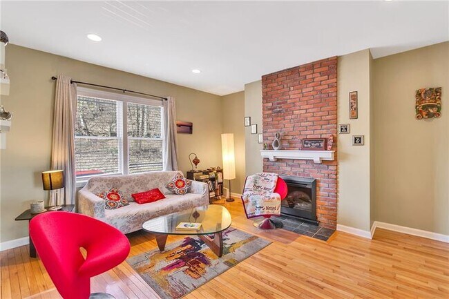 Building Photo - 3127 Josephine St