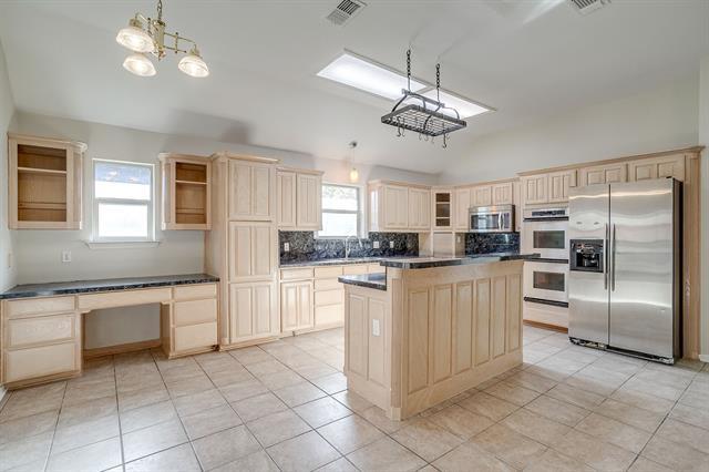 Building Photo - 8612 Woodslane Dr