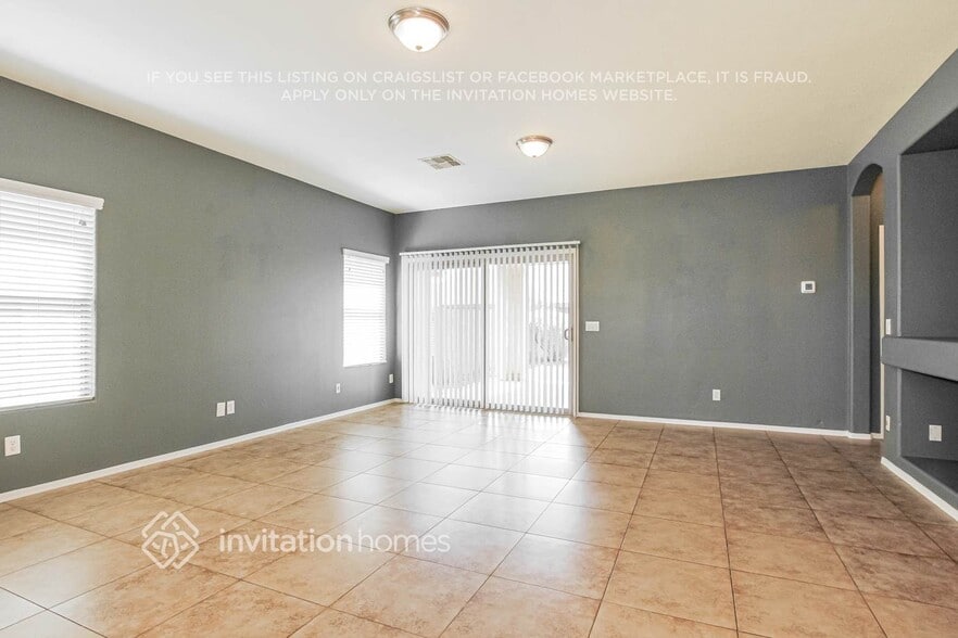 Building Photo - 14611 W Acapulco Ln