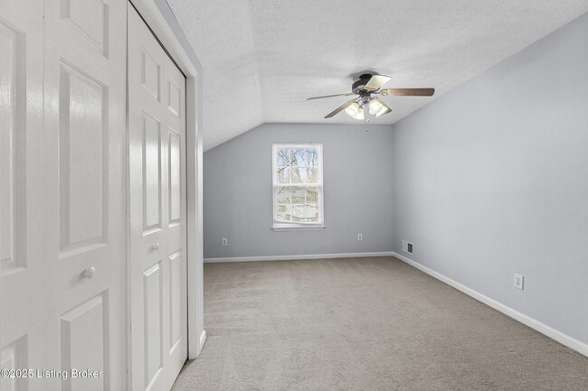 Building Photo - 11001 Bay Run Dr