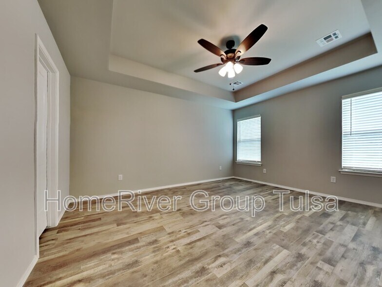 Building Photo - 1513 E Atlanta St