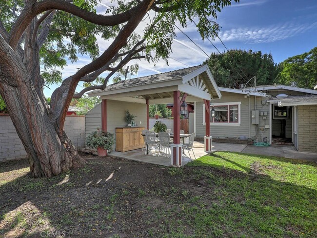 Building Photo - 229 Jacaranda Pl
