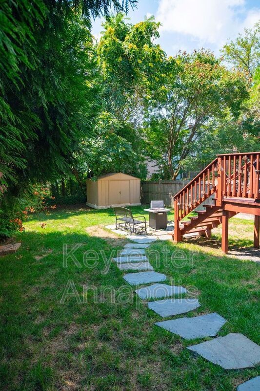 Building Photo - 4 Morris St