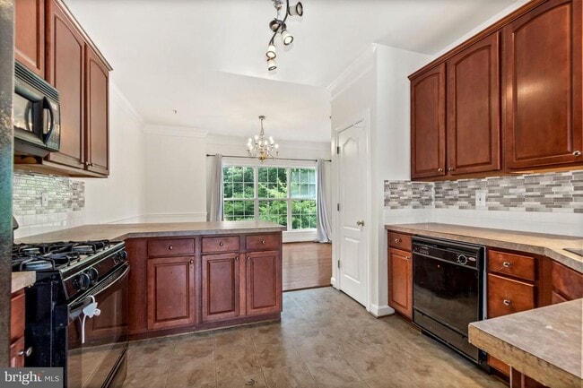 Building Photo - 3311 Castle Ridge Cir