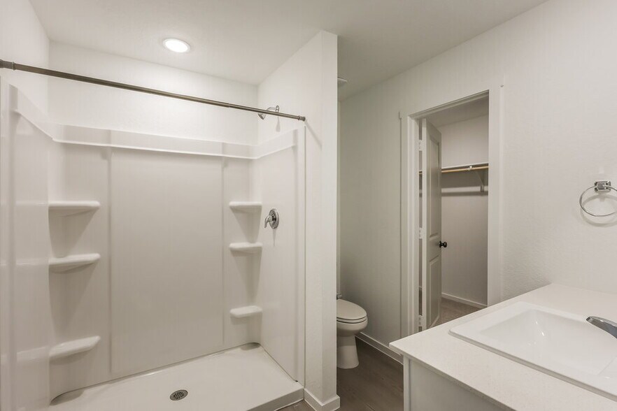 Building Photo - 506 Chevre Rd