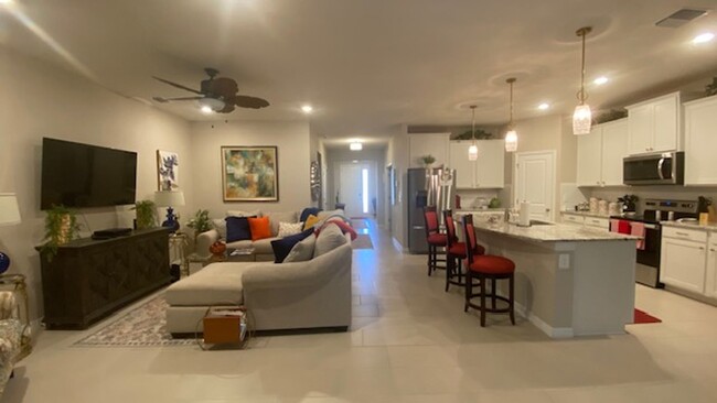 Building Photo - Fully Furnished 4-Bedroom, 2.5-Bath Home i...