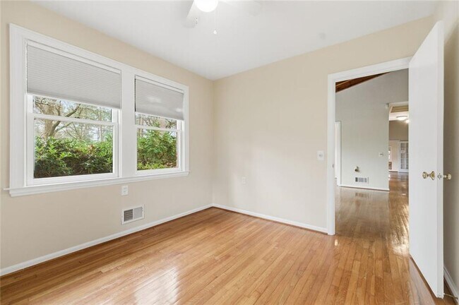 Building Photo - 3302 Wynn Dr