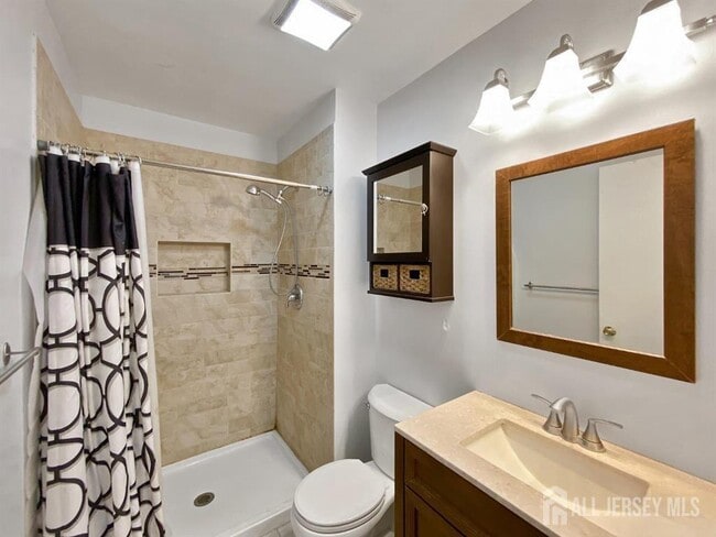 Building Photo - 47 Morgan Pl