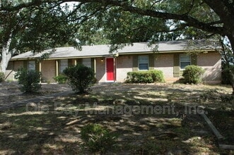 Building Photo - 1002 Centerwood Dr