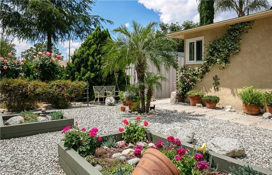 Xeriscaped front landscaping - 909 N Santa Anita Ave