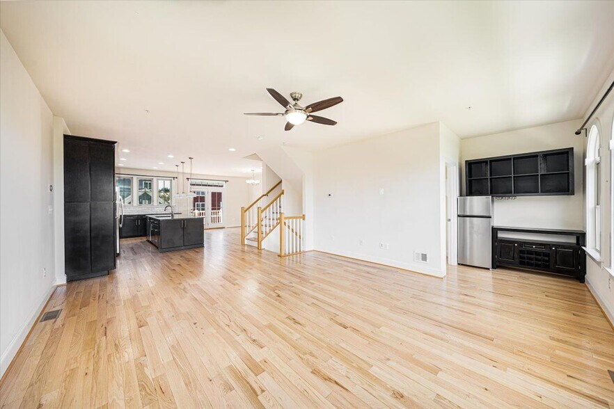 Building Photo - 9128 Kenway Ln