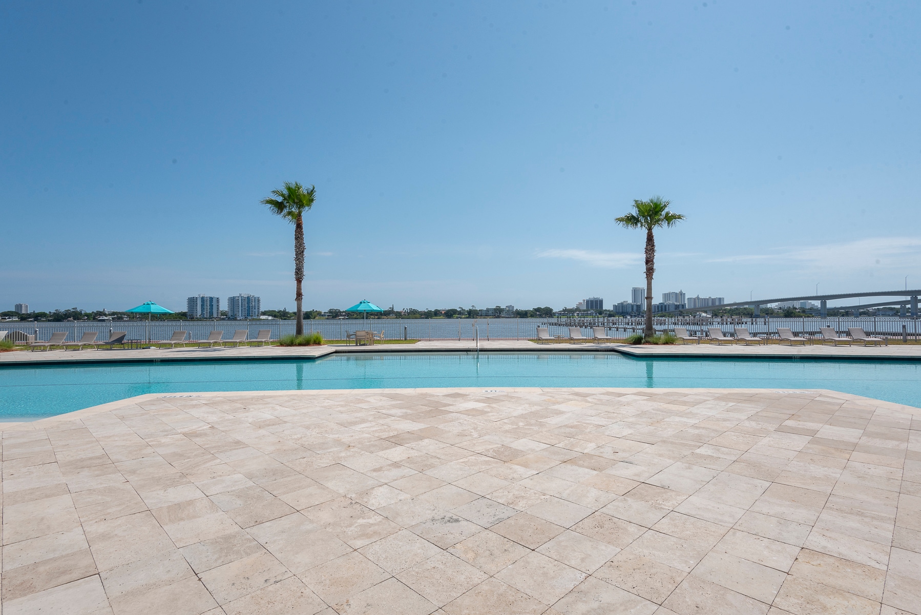 Building Photo - 231 Riverside Dr