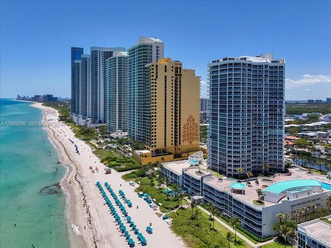 Building Photo - 16500 Collins Ave