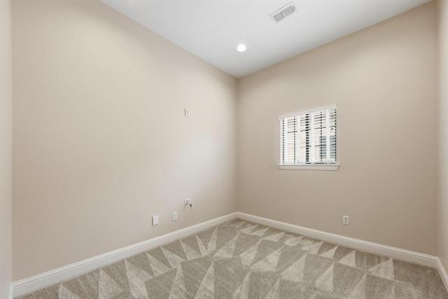 Building Photo - 1020 Pavillion St