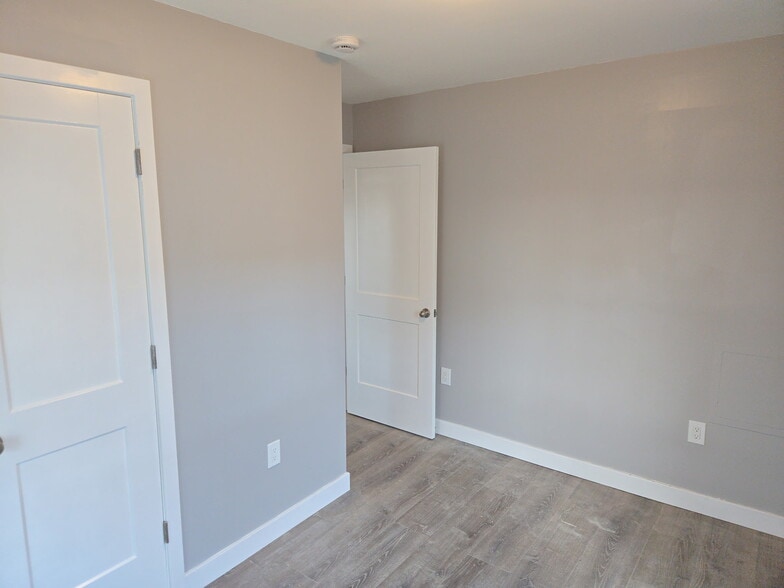 Bedroom 1 - 1025 Ohio St