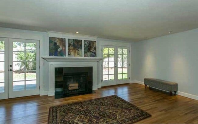 Building Photo - Updated Lake Oswego Home with Hardwood Floors, Large Deck & Owner-Paid Landscaping