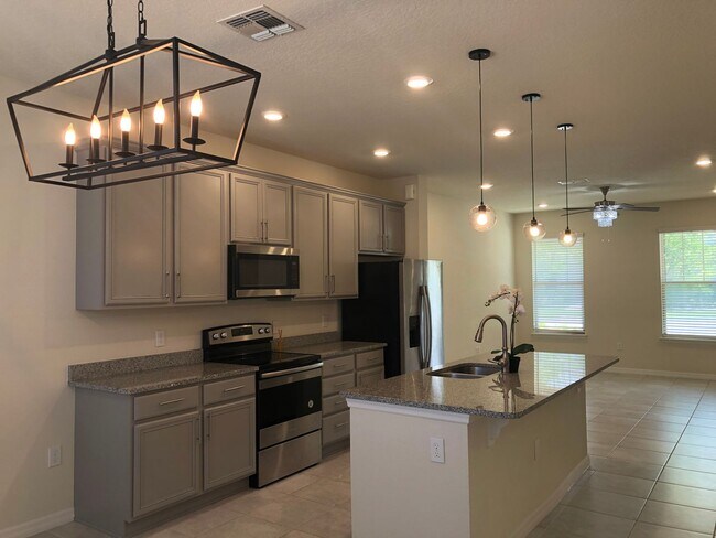 Building Photo - 2674 Mead Ave