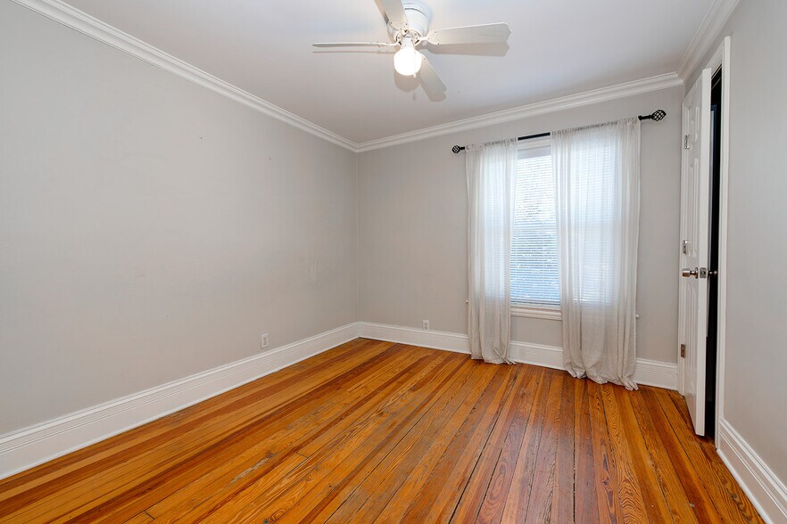 Building Photo - 540 Lyman Ave