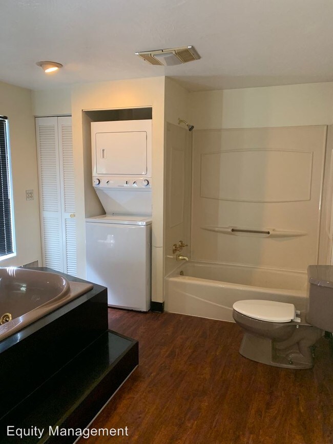 Building Photo - 88 Main St