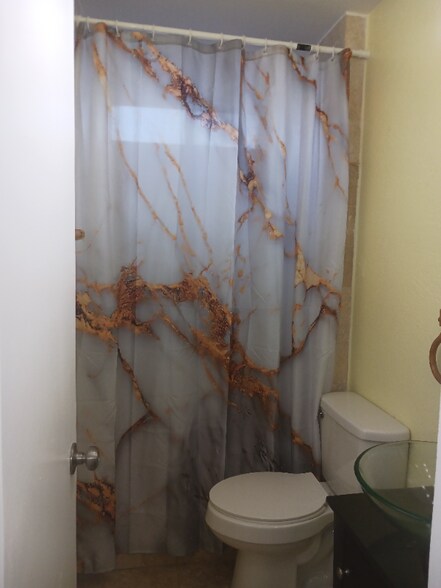 Building Photo - 17621 N 42nd St