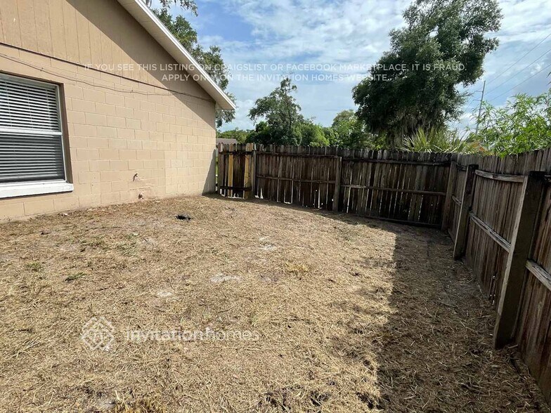 Building Photo - 472 Winding Oak Ln