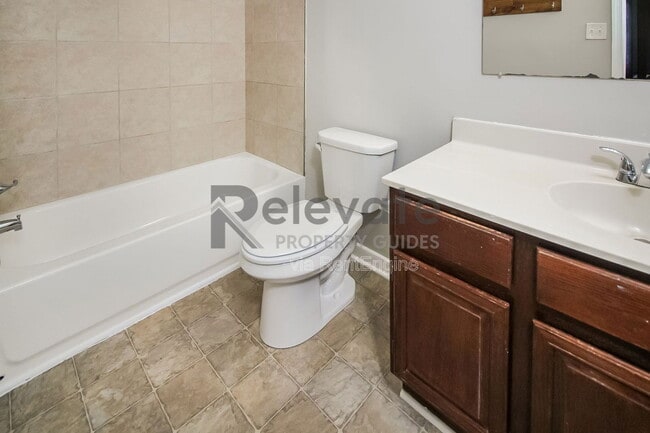 Building Photo - 8247 Fourscore Dr