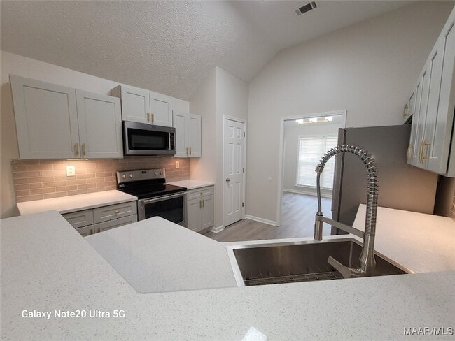 Building Photo - 6404 Deerwood Pl