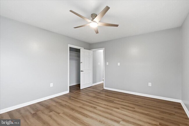 Building Photo - 130 Cox Rd